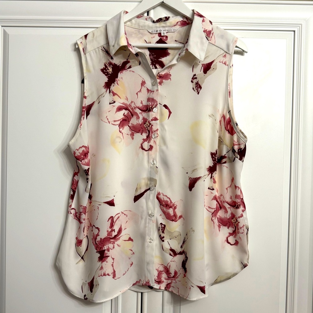 Cleo Universal Fit Sz XL Sleeveless Button Down Blouse White Pink Purple Florals